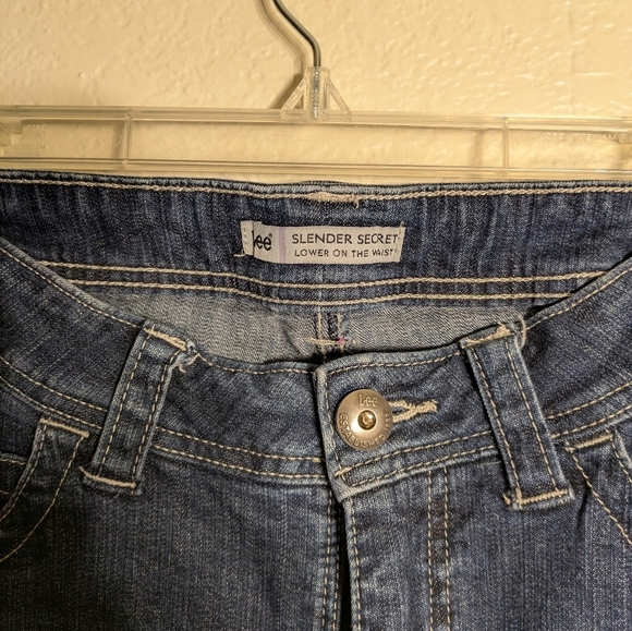 Lee Women's Jeans Blue Ankle Crop Size M10 Slender Secret Lower On The Waist - Picture 3 of 11